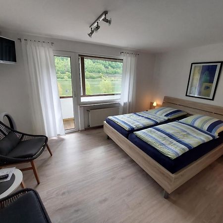 Pension Mosella, Gaestezimmer Sankt Aldegund Exteriör bild
