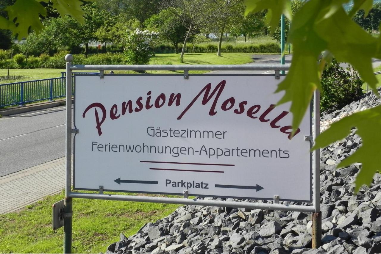Pension Mosella, Gaestezimmer Sankt Aldegund Exteriör bild