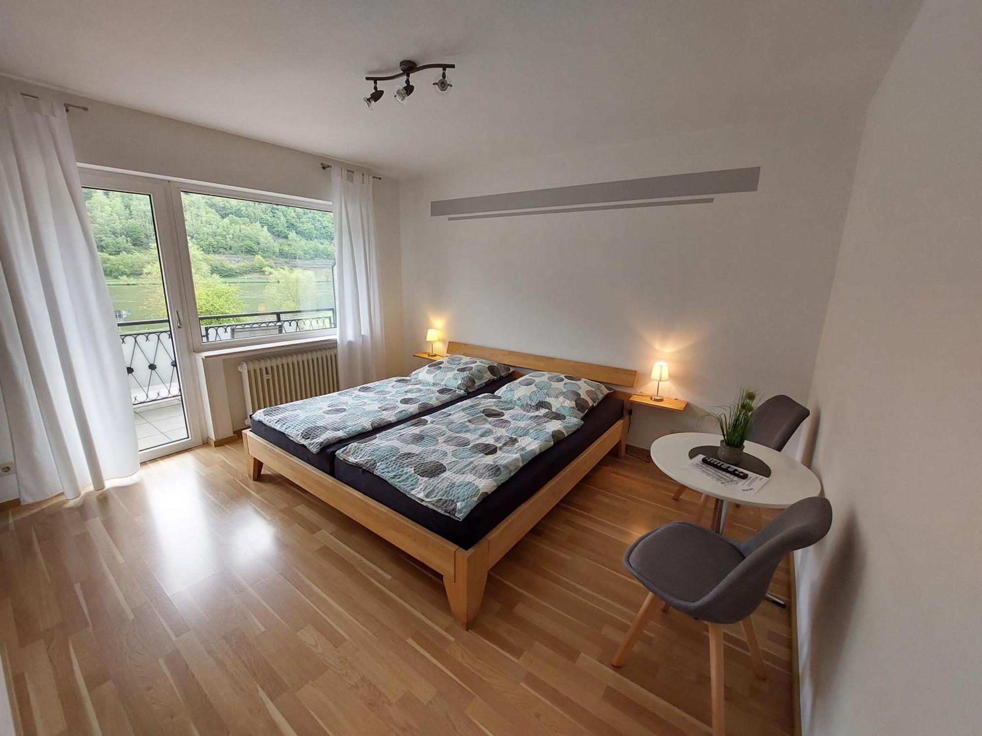 Pension Mosella, Gaestezimmer Sankt Aldegund Exteriör bild
